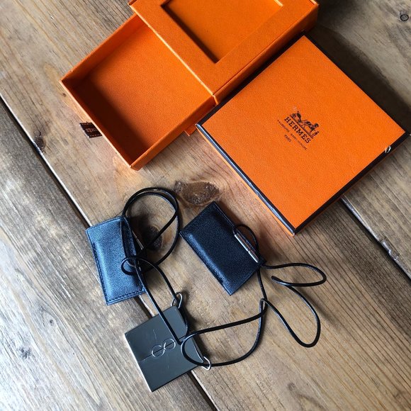 Hermès Infinity Dual Necklaces (Authentic w/Box) - Picture 8 of 9